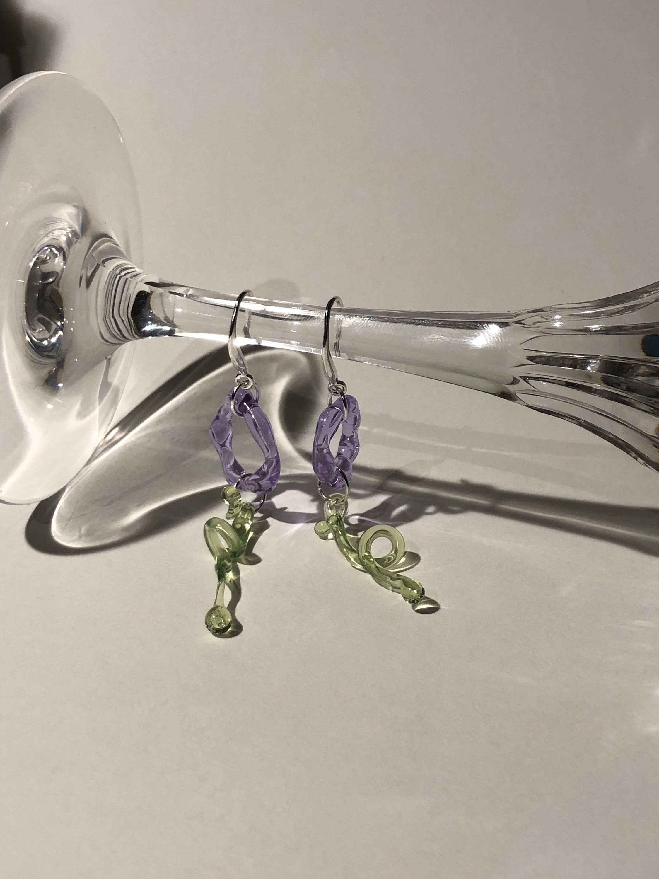 Dangly daisy flower Earrings