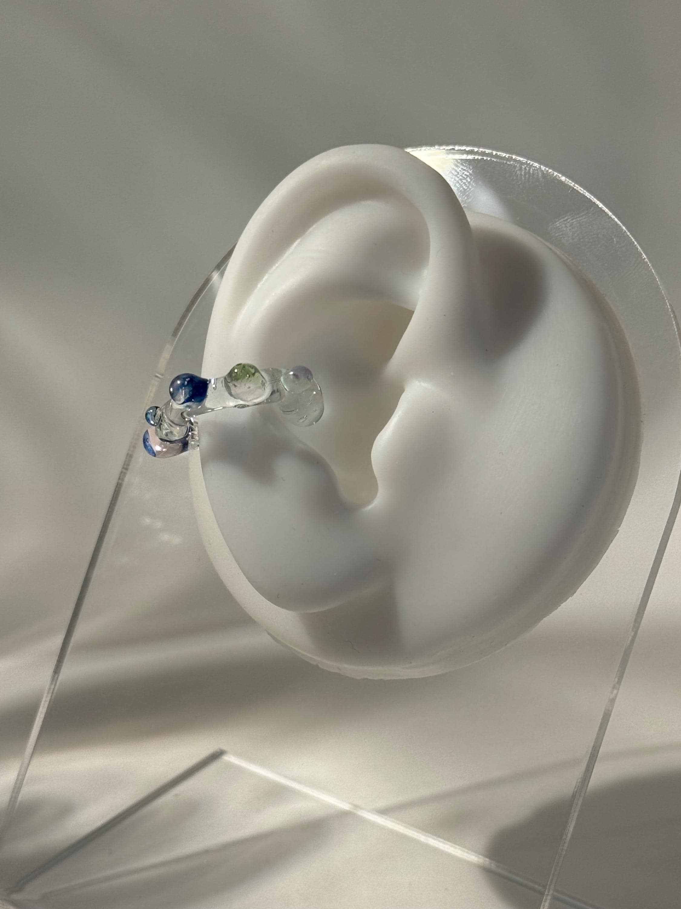 Playfully bubbly Glass Earcuff