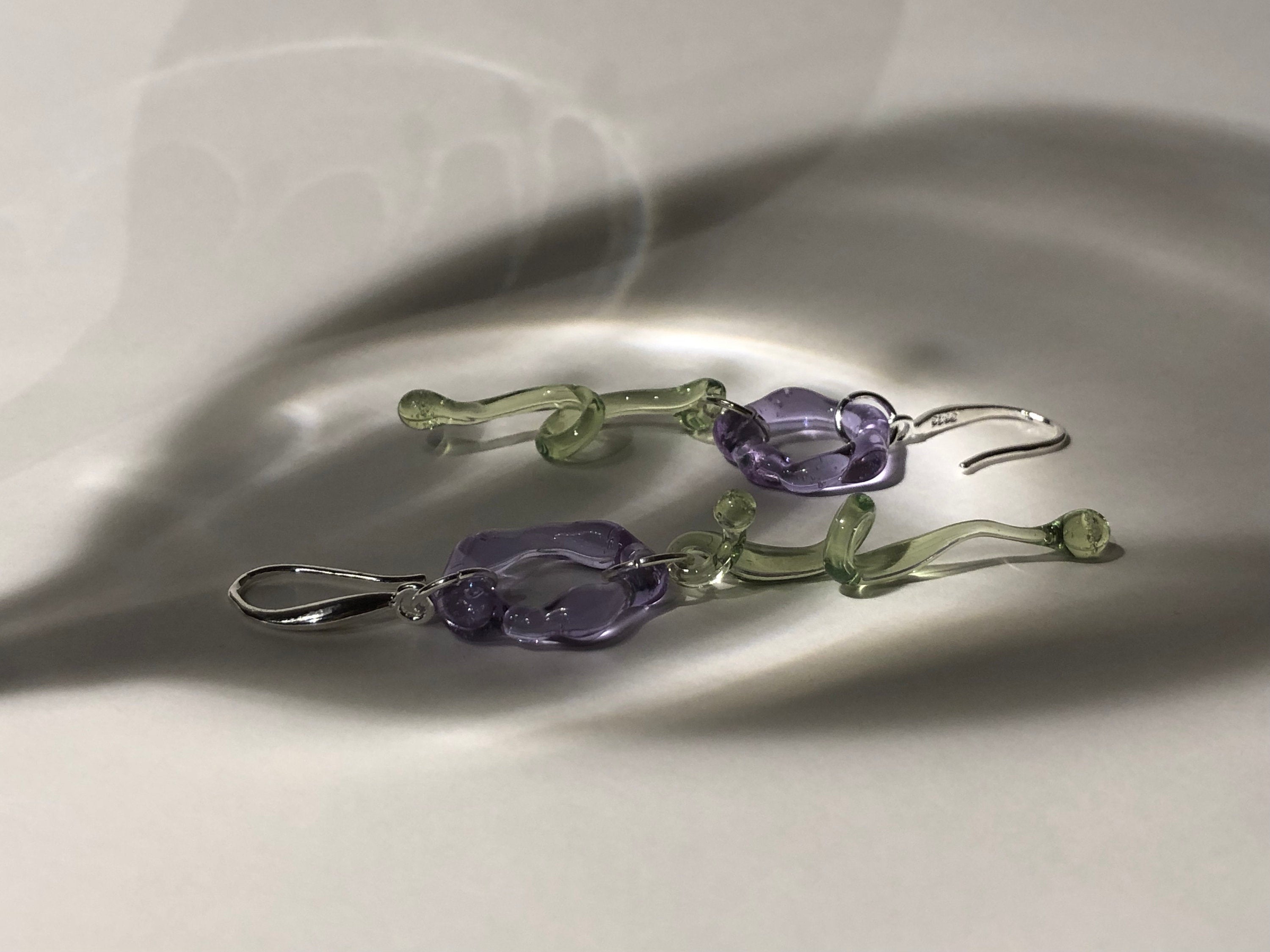 Dangly daisy flower Earrings