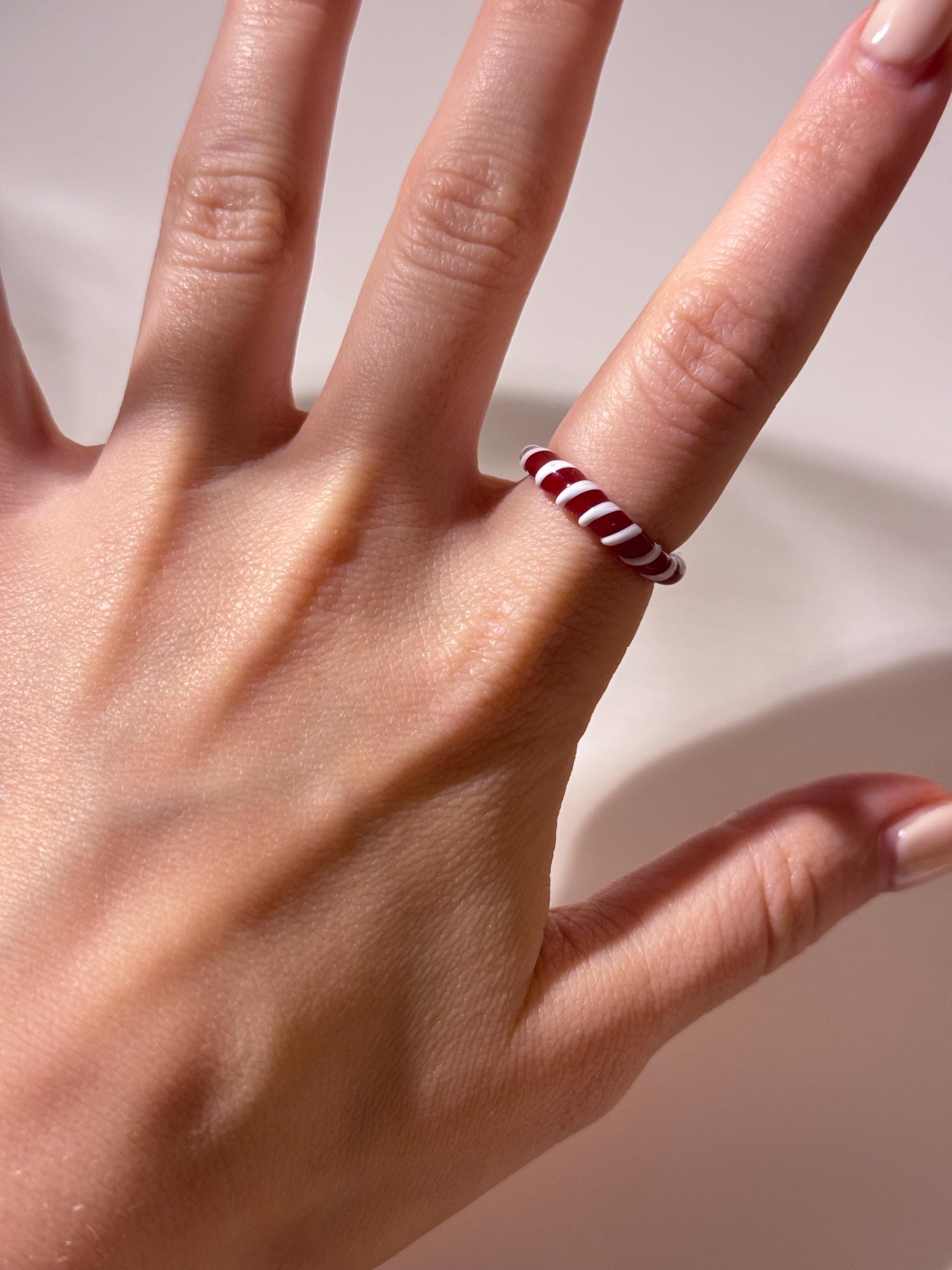 Candy Cane Red and White Glass Ring