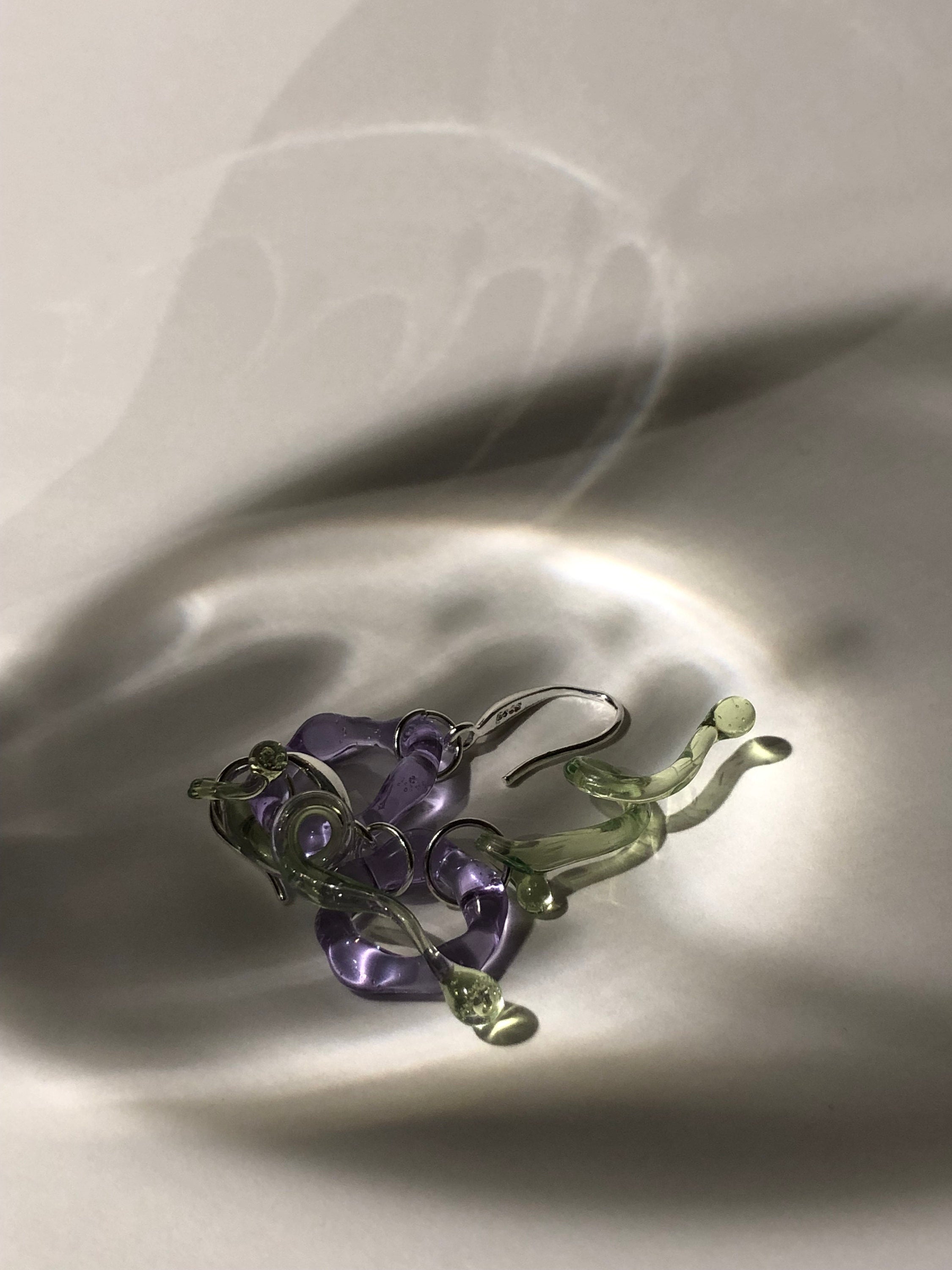 Dangly daisy flower Earrings