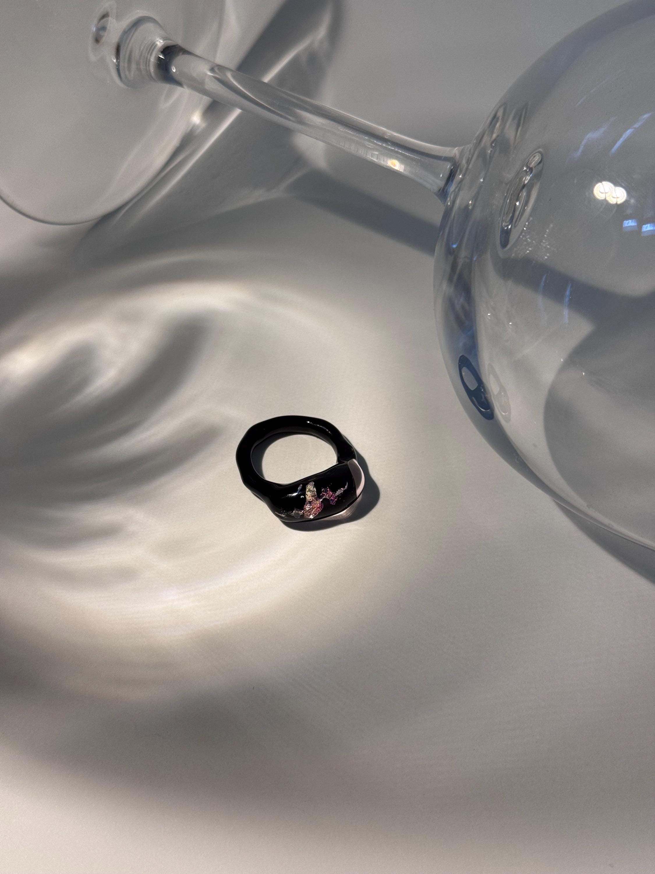 Midnight dreams - Black and Pink Opal Glass Ring: