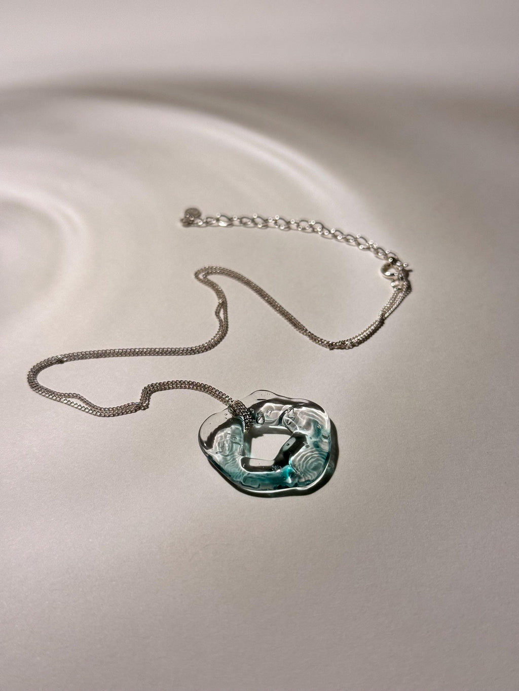 Minimalist Handmade Luxurious Turquoise Glass Necklace - Delicate delights collection